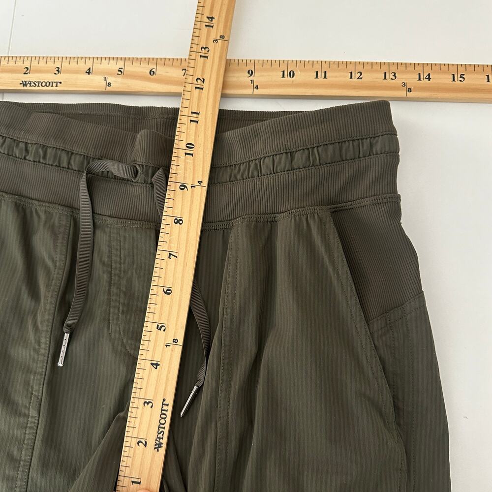 Lululemon Dance Studio Mid-Rise Cropped Pant size 4 green casual lightweight - Picture 8 of 10
